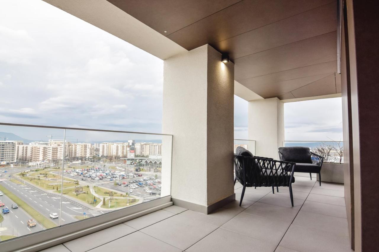 Qosmo Hotel